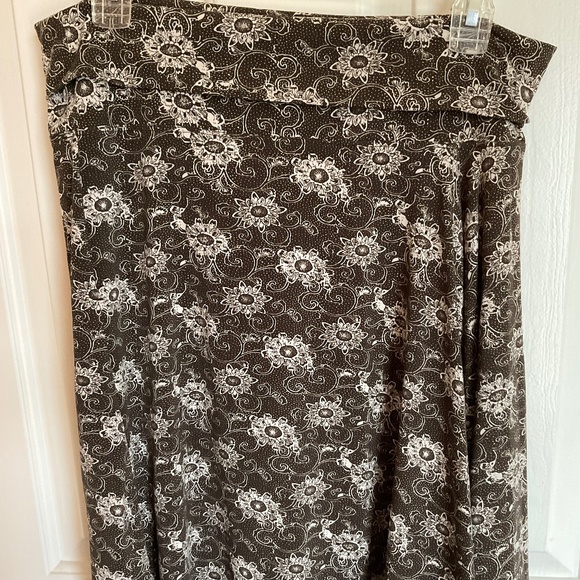 Women’s stretchy XL skirt - Picture 1 of 3
